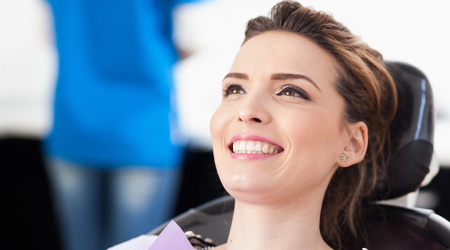 woman at the dental clinic